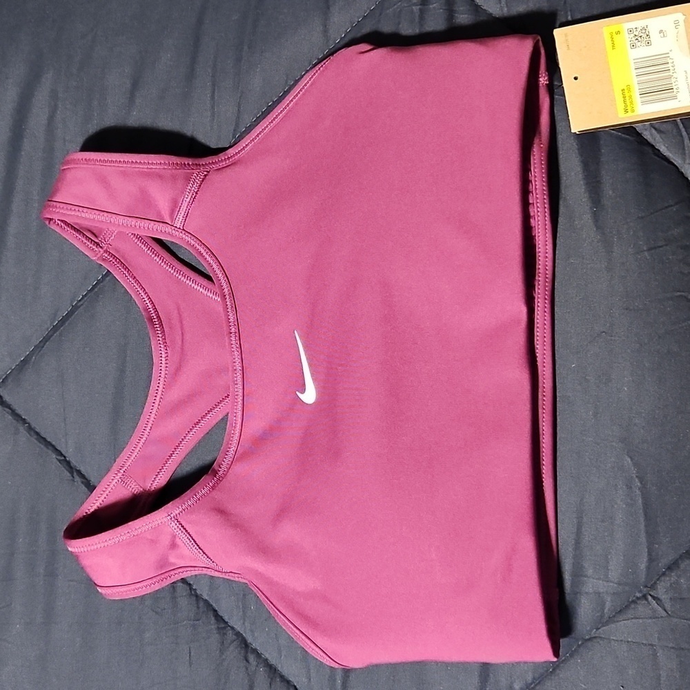 Nike swoosh training sports bra with light padding